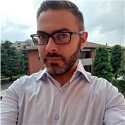 Laureato in ingegneria civile impartiace lezioni di matematica, fisica, chimica, geometria, disegno tecnico e nozioni di autocad